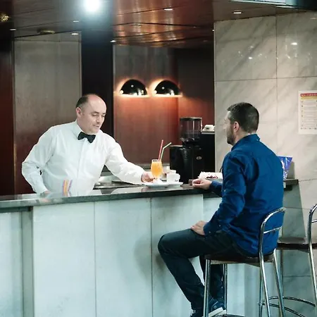 Slavija Lux Hotel 3*