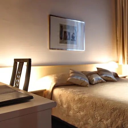 Slavija Lux 3*