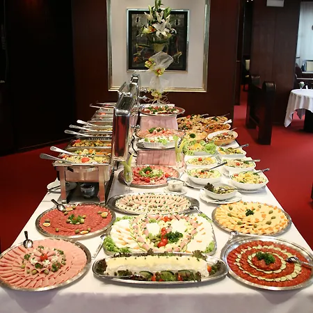 Hotel Slavija Lux 3*