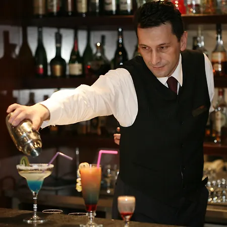 Slavija Lux Hotel 3*