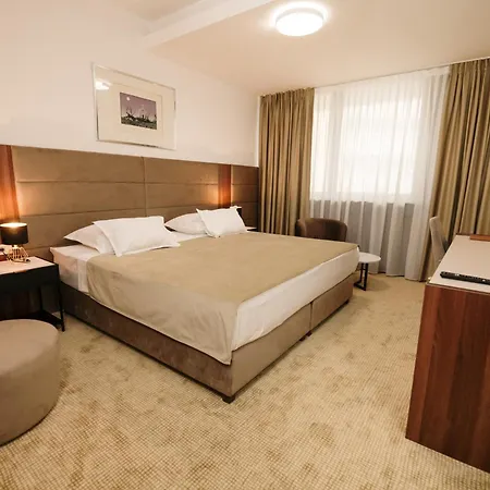 Hotel Slavija Lux 3*