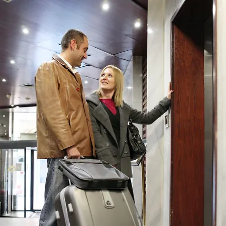 Slavija Lux Hotel 3*