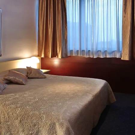 Hotel Slavija Lux 3*