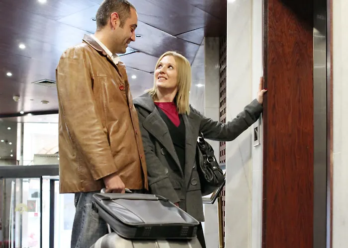 Slavija Lux Hotel 3*