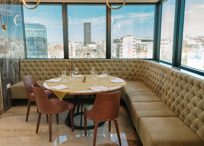 Slavija Lux Hotel 3*