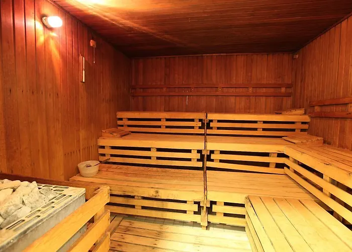 Slavija Lux Hotel 3*